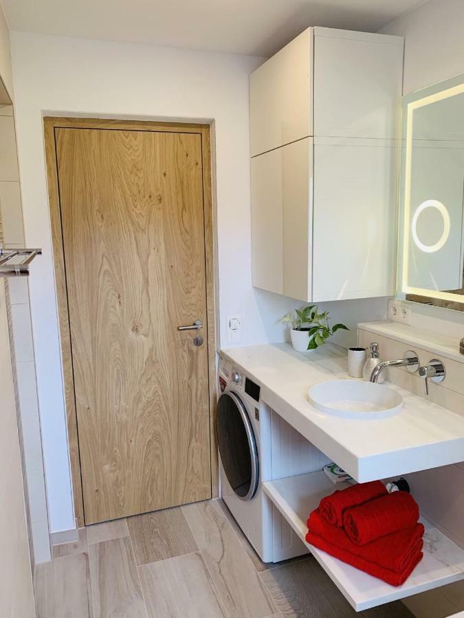 Natal Gian Apartment อิสชเกิล ภายนอก รูปภาพ